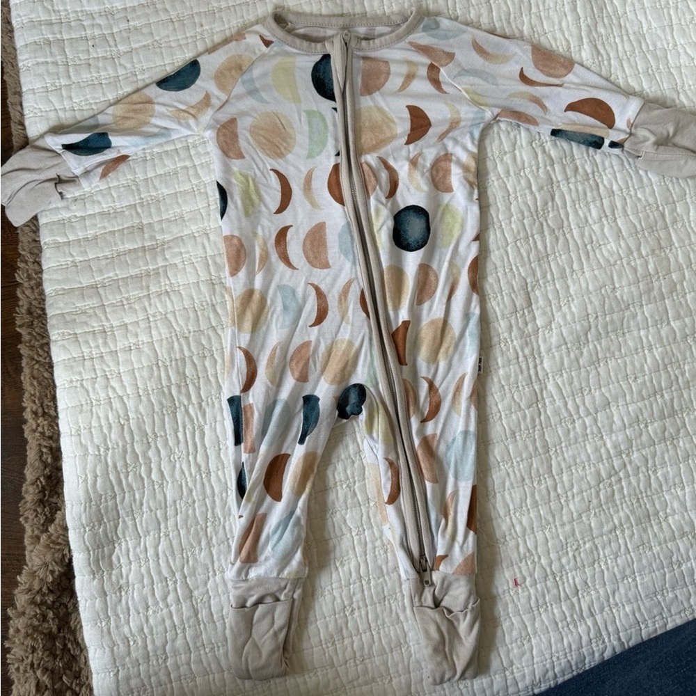Little Sleepies Luna neutral size newborn